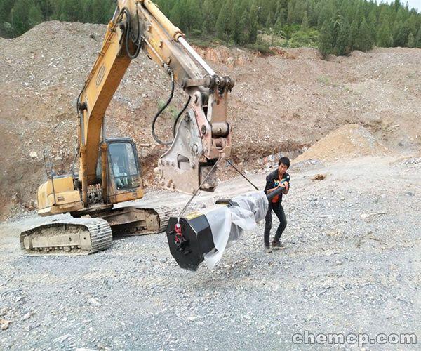 梧州市矿山开采大型打石分裂锤裂石头机器一生产厂家 - 梧州工程机械